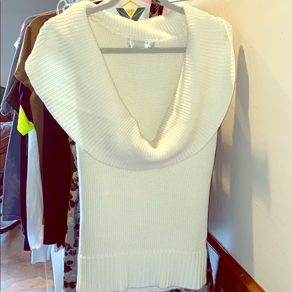 SWEATER VEST